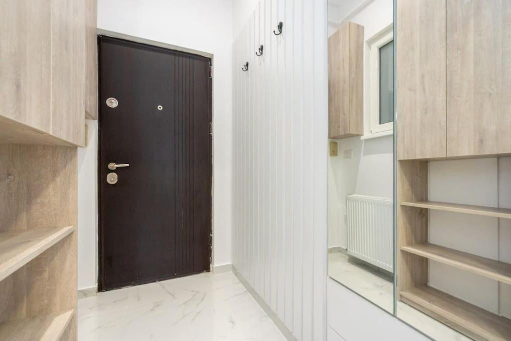 Old Center Calea Victoriei, Star Apartment บูคาเรสต์ ภายนอก รูปภาพ